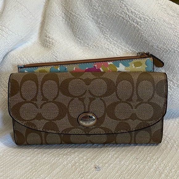 COACH- Taylor leather slim envelope wallet - NWT - Picture 1 of 5